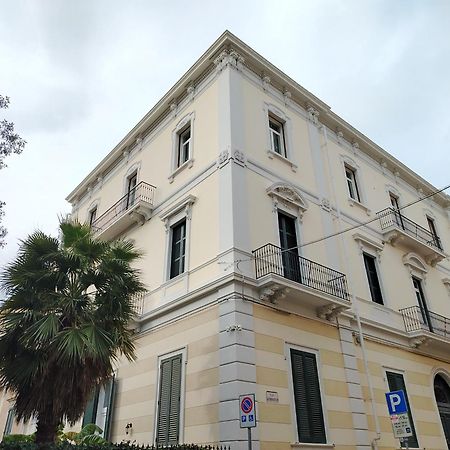 Palazzo Castellano Bed & Breakfast Lecce Exterior foto